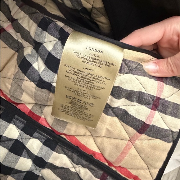 Burberry Black Quilted Check Lining and Undercollar Jacket Medium - Picture 10 of 14